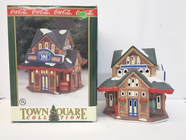 1996 Coca Cola Town Square Collection Figurine