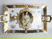Vintage Italian Gilt Porcelain Floral Portrait Tra