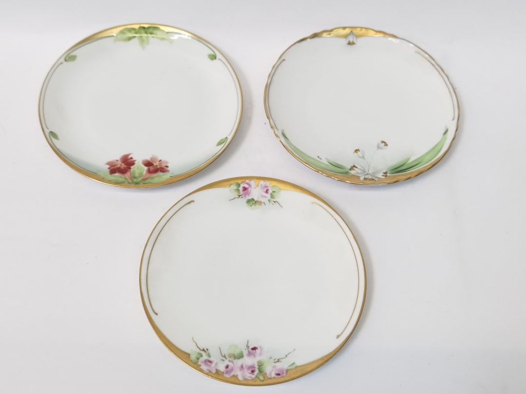 (3) Vintage Porcelain Bavarian Plates: (3) Vintage Porcelain Bavarian Plates, 6.25in