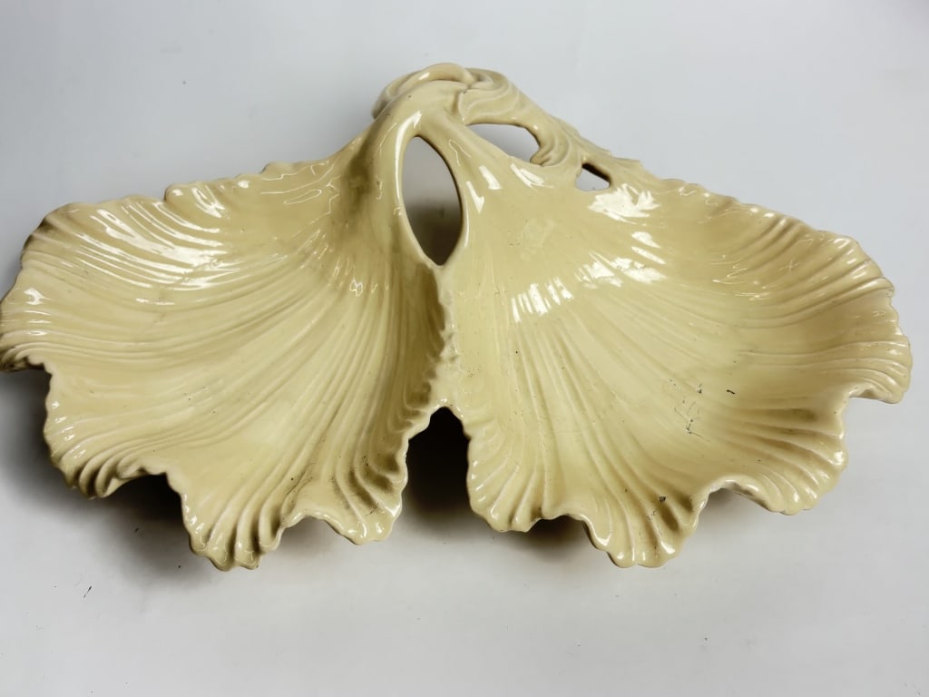 Vintage Whittier Potteries Porcelain Leaf Dishes (1 of 6)