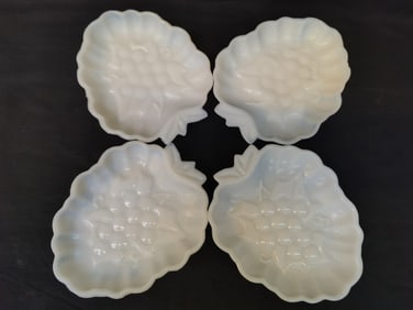(4) Vintage Hazel Atlas Milk Glass Grapes Snack Di