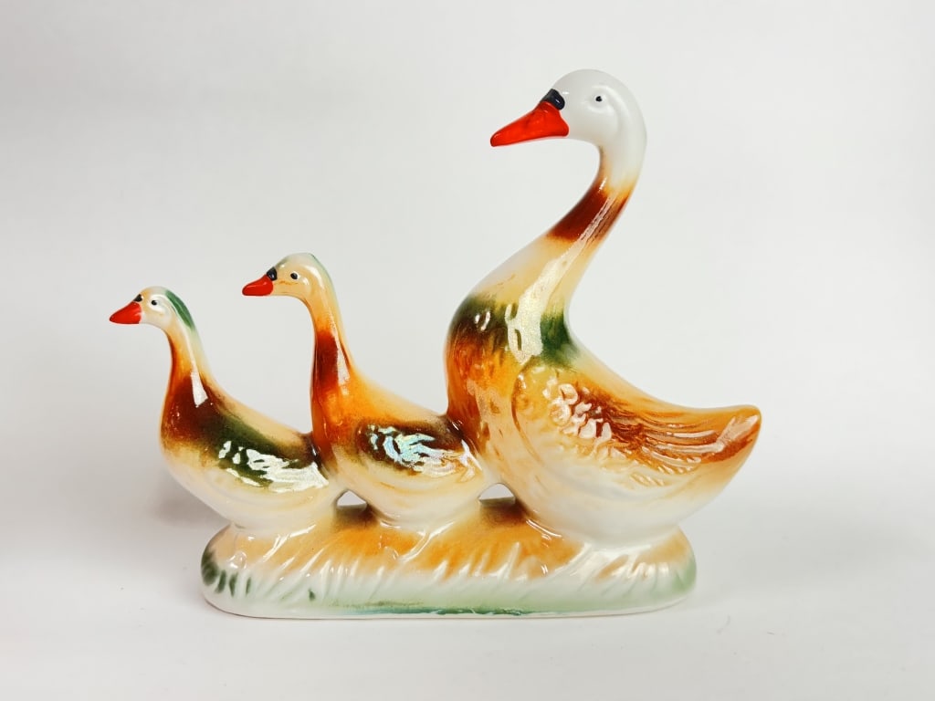 Vintage Brazilian Porcelain Duck Figurine: Vintage Brazilian Porcelain Duck Figurine, 7.5in by 6.5in