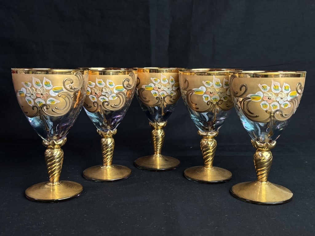(5) Vintage Signed Murano Italy Hand Painted Gilt: (5) Vintage Murano Italy Hand Painted Gilt Wine Glasses, Signed, 5 7/8in