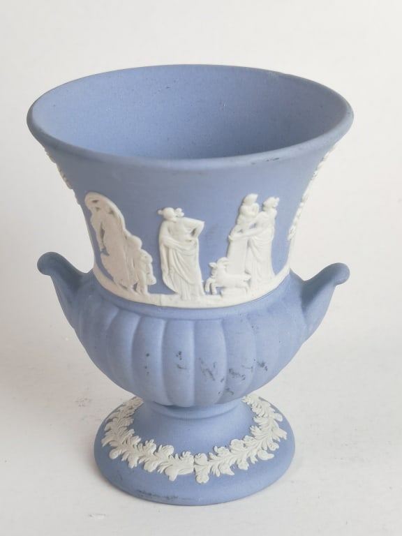 Vintage Wedgwood Porcelain Jasperware Small Vase (1 of 4)