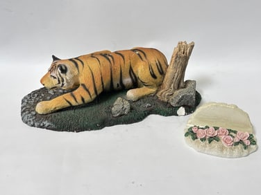 Group of Table Decors