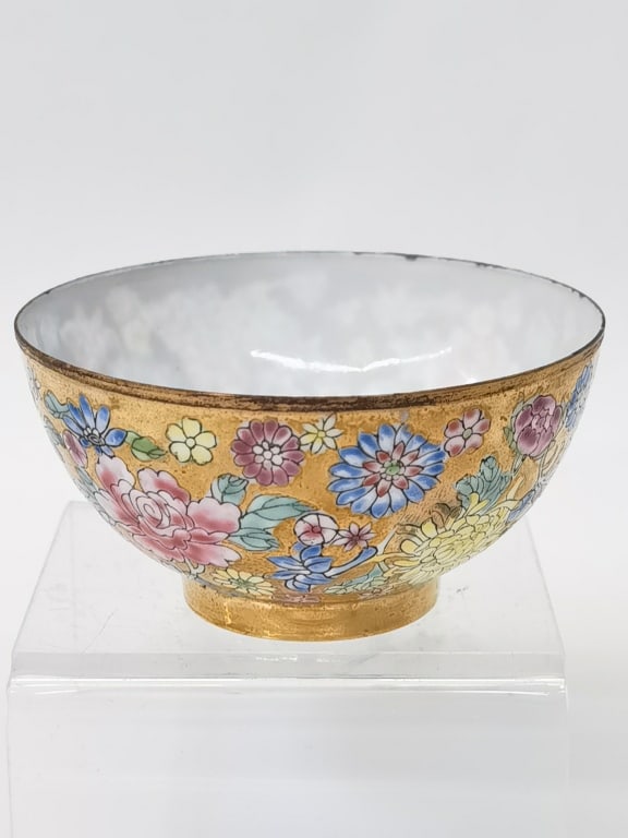 Chinese Porcelain Gilt Famille Rose Egg Shell Bowl: Chinese Porcelain Gilt Famille Rose Egg Shell Bowl, 3.25in