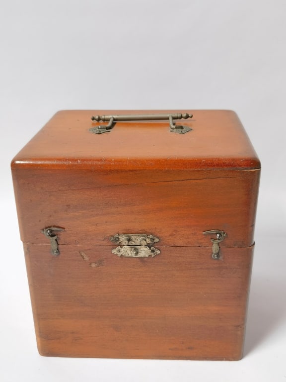 The Florence Music Box: The Florence Music Box, 6.5in by 6.5in by 5.5in