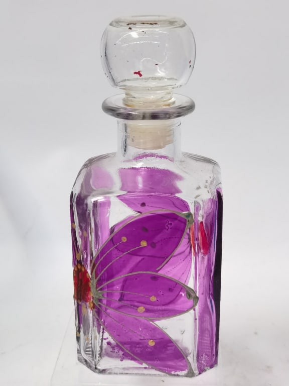 Vintage Pink Flower Glass Perfume Bottle: Vintage Pink Flower Glass Perfume Bottle, 6.25in