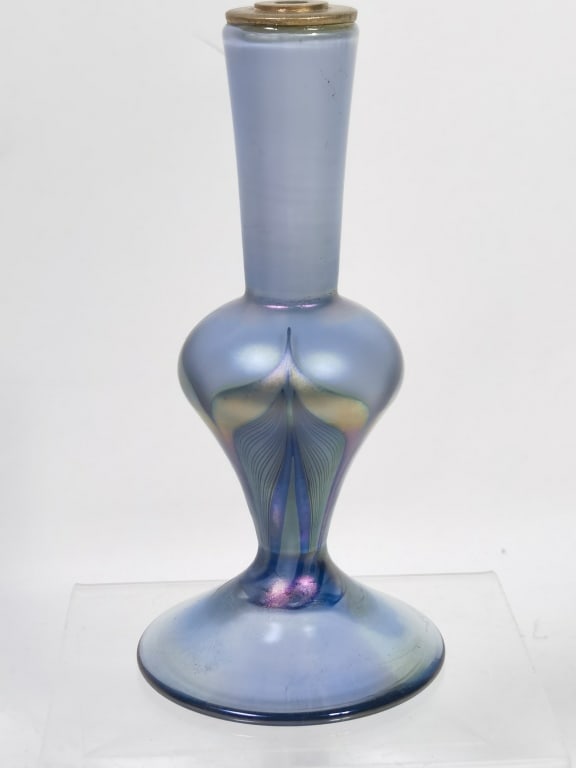 1990 Vintage Stuart Abelman Iridescent Pulled Feat: 1990 Vintage Stuart Abelman Iridescent Pulled Feather Vase, 5.5in
