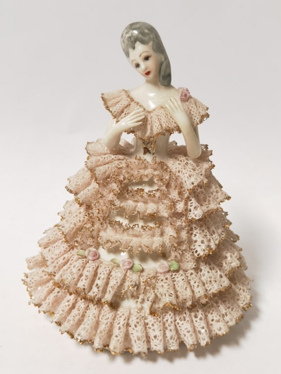 Vintage Dresden Germany Porcelain Lace Dress Lady: Vintage Dresden Germany Porcelain Lace Dress Lady, 6.25in