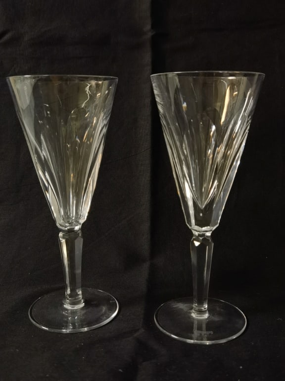 (2) Waterford Crystal Sheila Champagne Flutes (1 of 4)