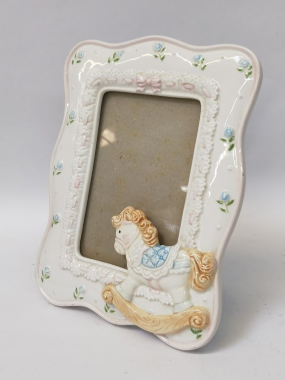 Porcelain Photo Frame: Porcelain Photo Frame, 8in by 6.25in