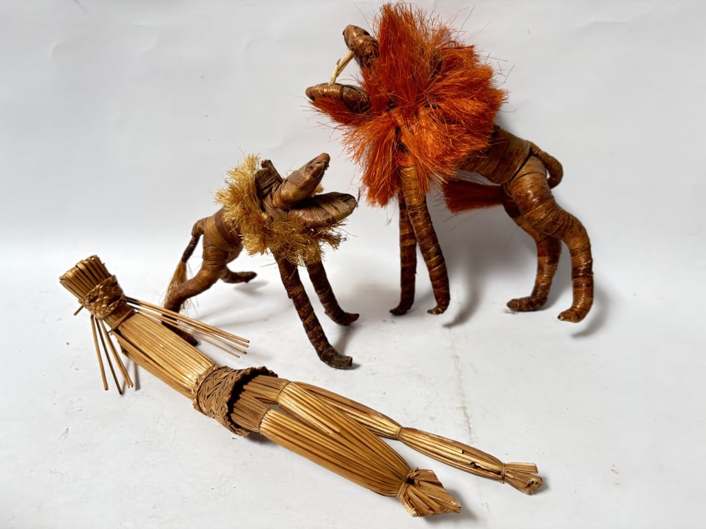 (3) Vintage African Corn Husk Animal Figurines: (3) Vintage African Corn Husk Animal Figurines, 12in by 10in