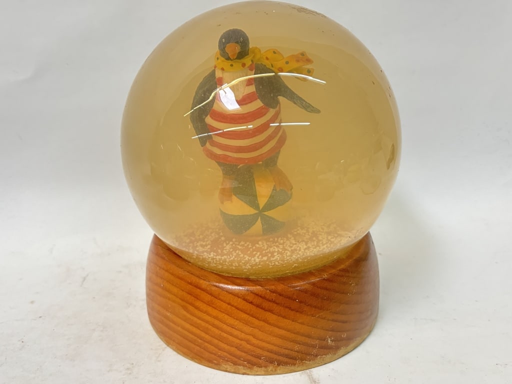 1995 Large Vintage Penguin Snow Globe: 1995 Large Vintage Penguin Snow Globe, 7.5in
