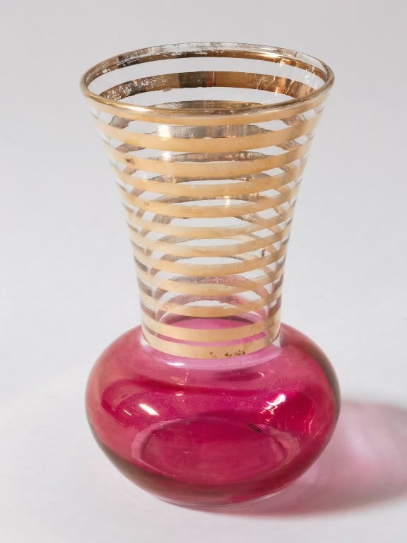 Vintage Gilt Rings Ruby Glass Vase: Vintage Gilt Rings Ruby Glass Vase, 4in