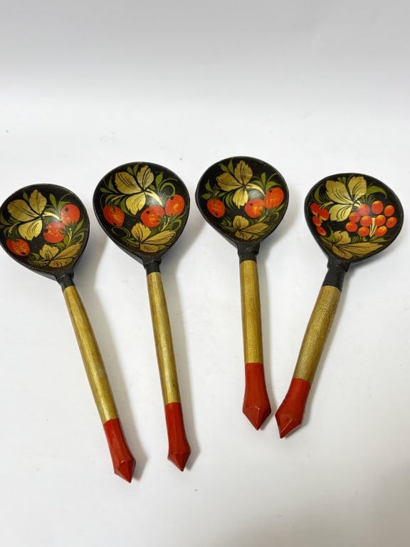 (4) Vintage Russian Hand Painted Wood Folk Art Lad: (4) Vintage Russian Hand Painted Wood Folk Art Ladles, 7.5in