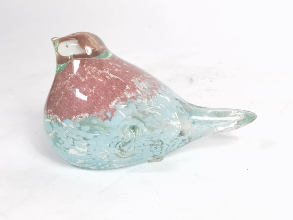 Vintage Pink/Blue Splatter Art Glass Bird: Vintage Pink/Blue Splatter Art Glass Bird, 3in by 5in