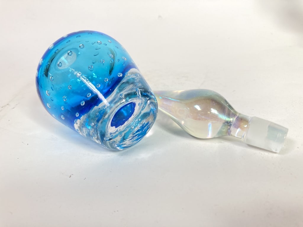 Vintage Blue Controlled Bubble Perfume Bottle - 4