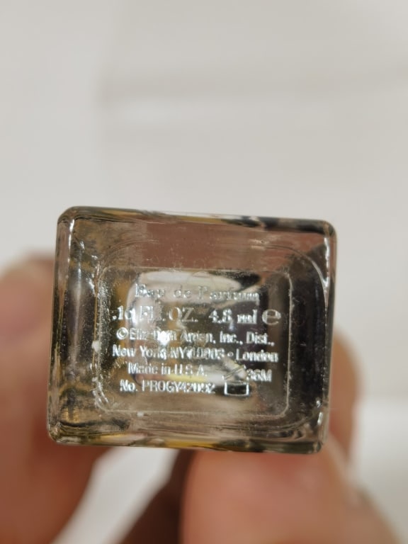 (2) Elizabeth Arden Perfume - 3