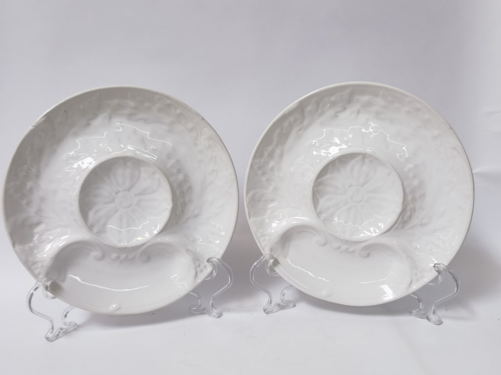 (2) William Sonoma Portugal Porcelain Dip Dishes: (2) William Sonoma Portugal Porcelain Dip Dishes, 9in