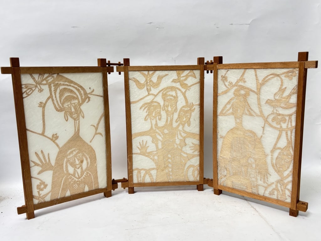Vintage Paper Art Table Screen (1 of 3)