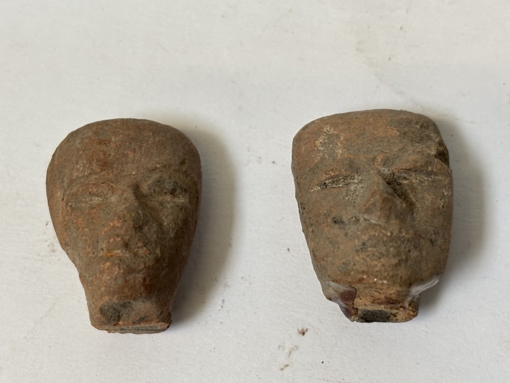 (2) Vintage Pre-Columbian Terracotta Heads (1 of 4)