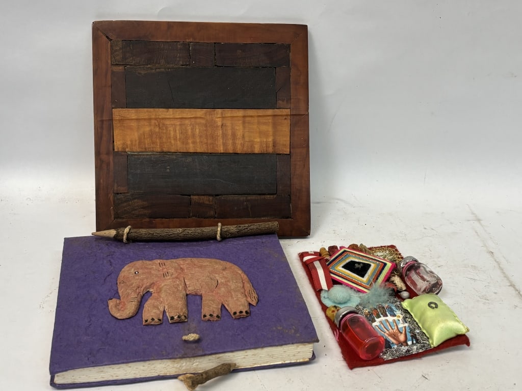 (3) Vintage Decors: (3) Vintage Decors, 8.5in