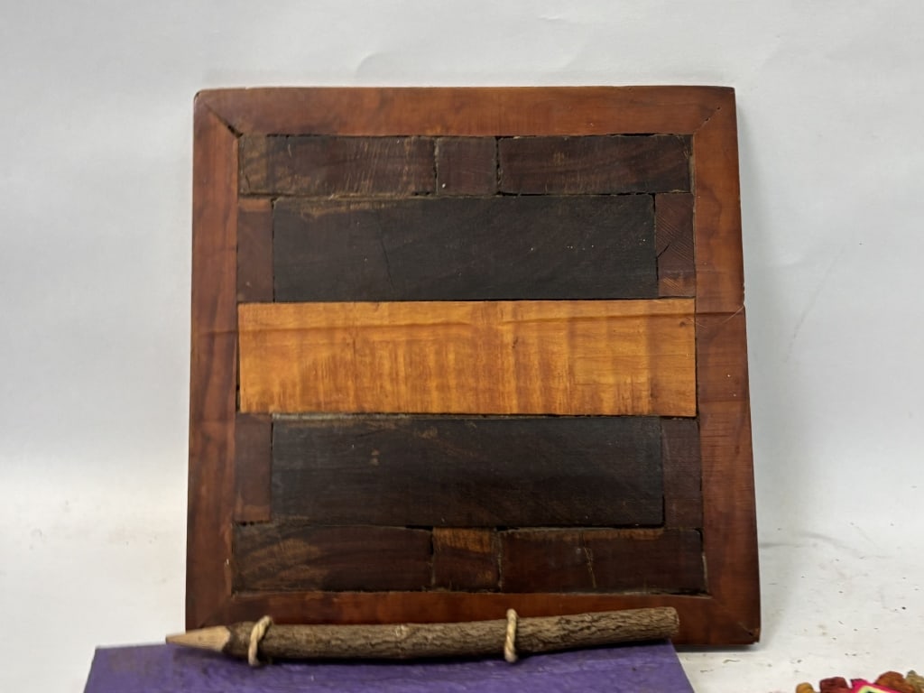 (3) Vintage Decors - 2