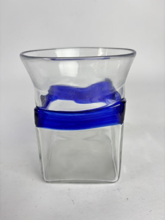 Clear Glass Vase with Cobalt Blue Accent: Clear Glass Vase with Cobalt Blue Accent, 4 1/8in by 3.5in
