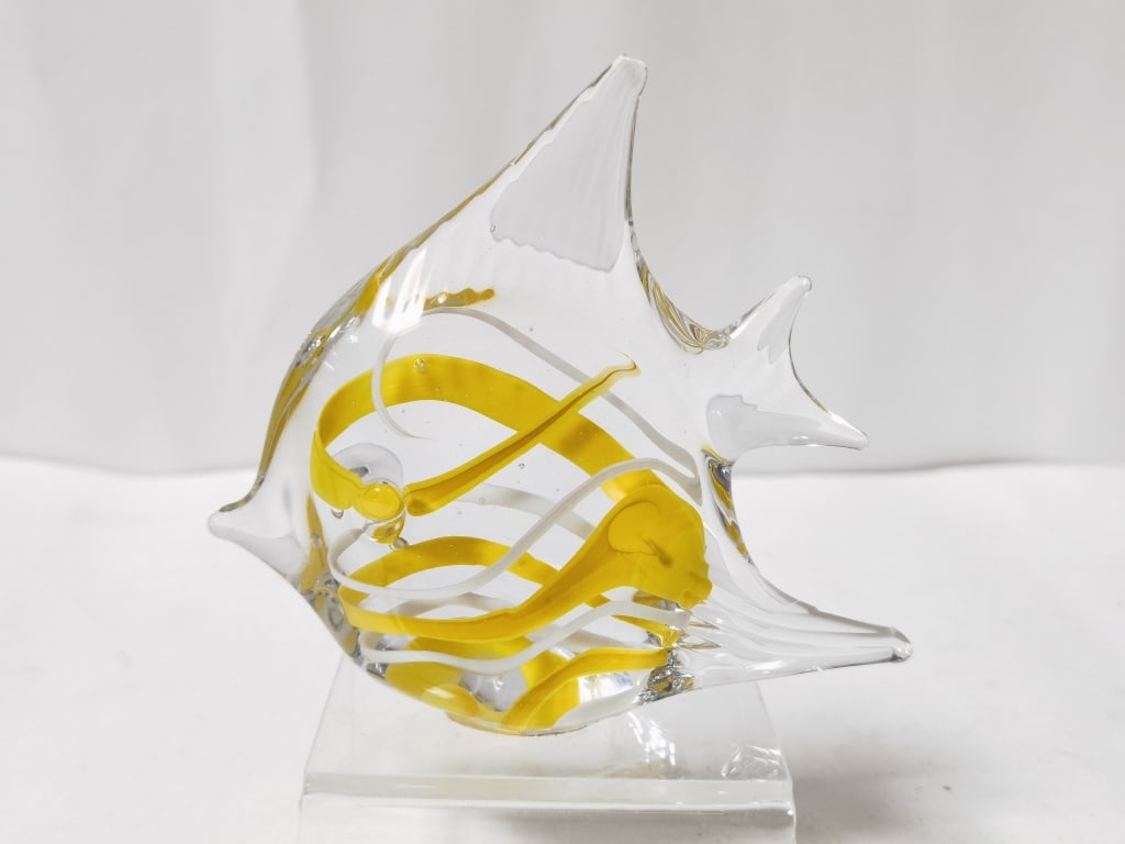 Vintage Murano Italy Yellow Swirl Art Glass Fish (1 of 3)