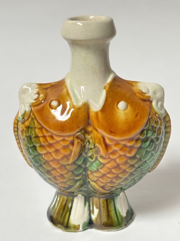 Chinese Porcelain Sancai Fish Vase (1 of 3)