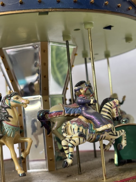 Vintage Mr.Christmas Carousel - 5