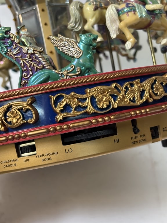 Vintage Mr.Christmas Carousel - 7