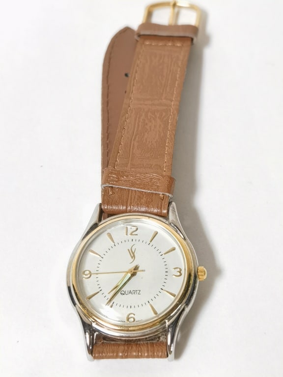 Costume Quartz Watch: Costume Quartz Watch, 8.75in