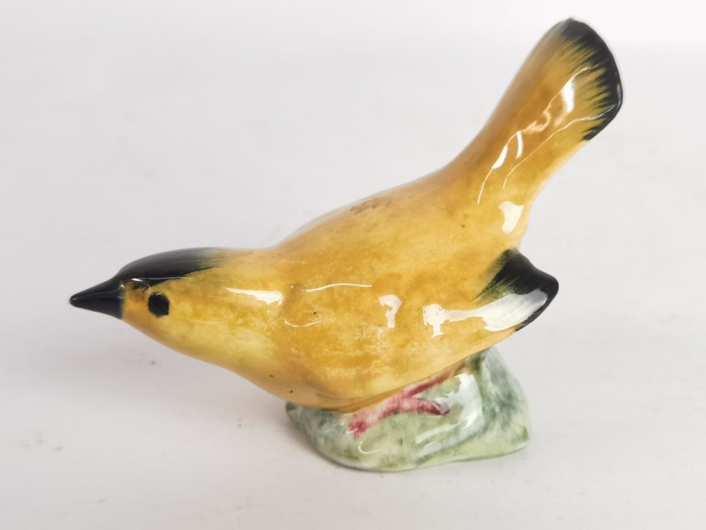 Vintage Stangl Pottery Bird Figurine (1 of 4)