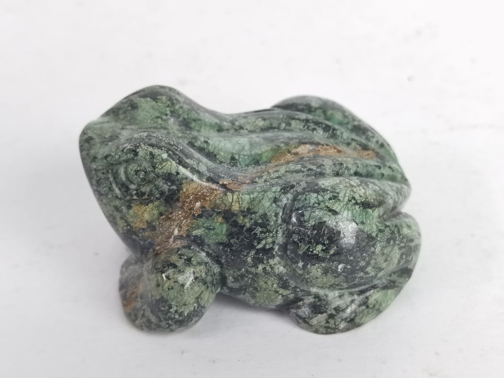 Vintage Green Jade Carved Frog (1 of 3)