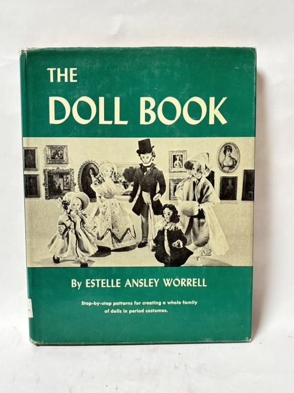 1966 The Doll Book: 1966 The Doll Book, 11in