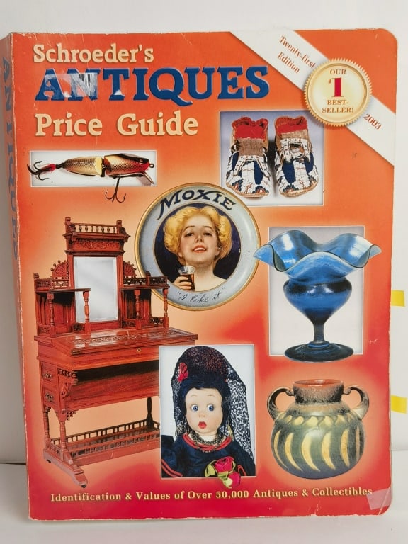 2003 Schroeder's Antiques Price Guide: 2003 Schroeder's Antiques Price Guide, 11in