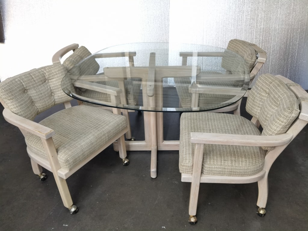 Mid-Century Modern Dining Table Set: Mid-Century Modern Dining Table Set, 52in by 30.5in