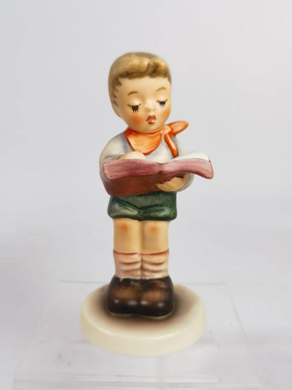 Goebel Hummel Club Year 2000/2001 Honor Student Fi (1 of 4)