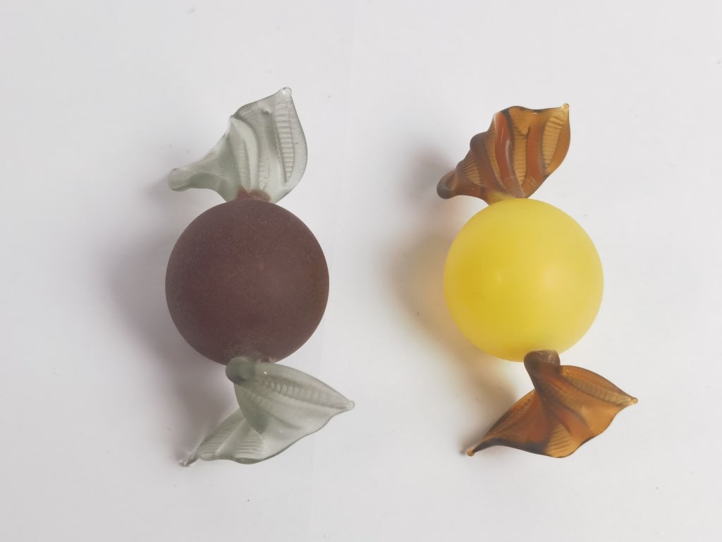 (2) Vintage Murano Italy Art Glass Candies: (2) Vintage Murano Italy Art Glass Candies, 2.75in