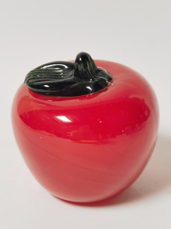Art Glass Red Apple: Art Glass Red Apple, 3.5in