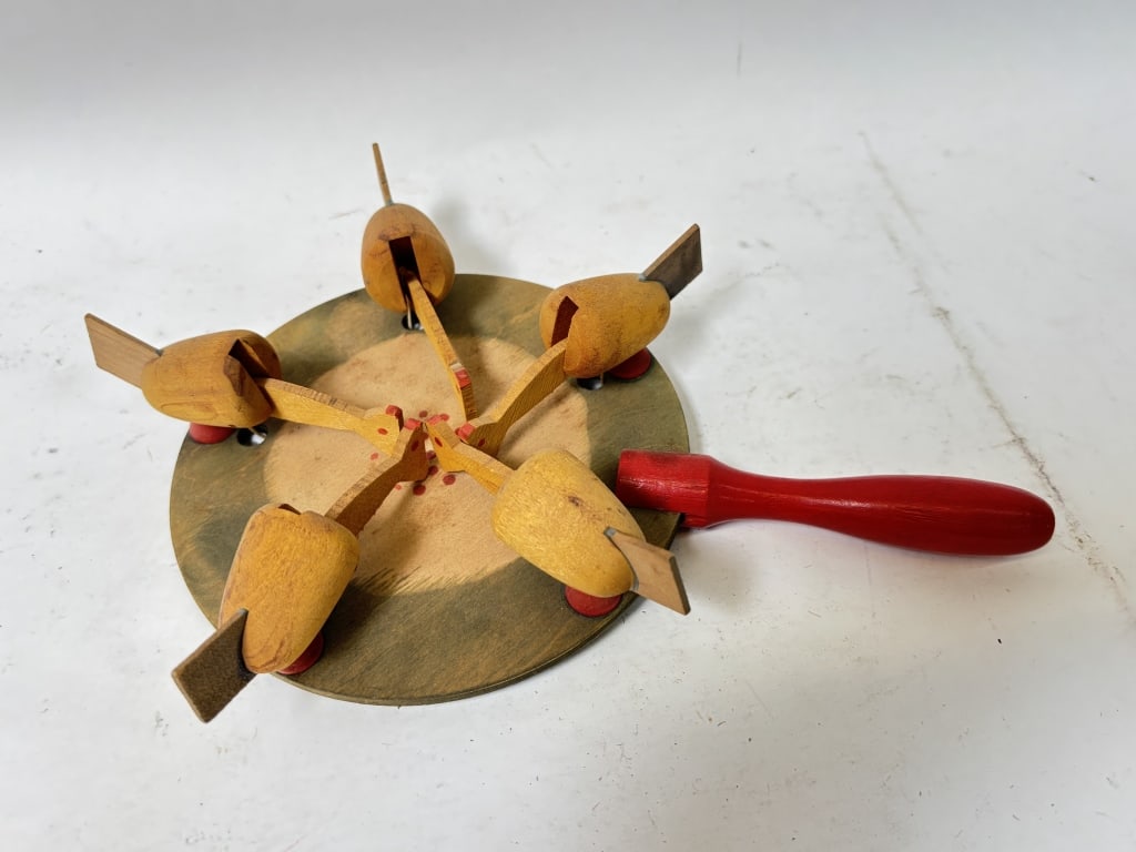 Vintage Swedish Wood Carved Pecking Chickens Toy: Vintage Swedish Wood Carved Pecking Chickens Toy, 10in by 7in