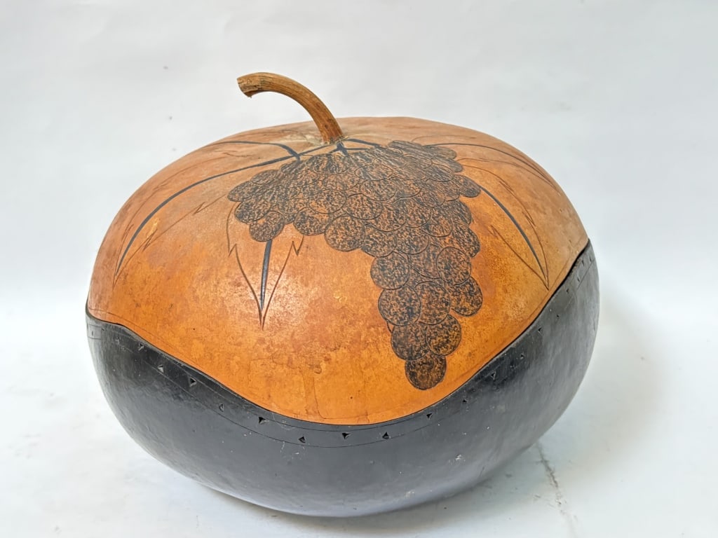 Vintage Hand Carved Gourd Bowl: Vintage Hand Carved Gourd Bowl, 10.5in by 8.5in