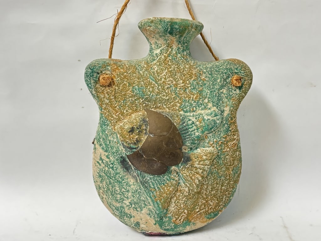 Vintage Mexican Pottery Vase (1 of 2)