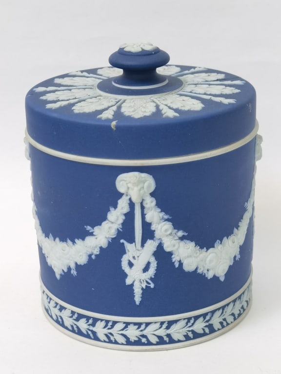 Vintage Wedgwood Jasperware Covered Jar (1 of 6)