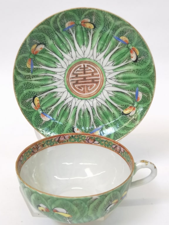 Vintage Chinese Porcelain Famille Rose Cabbage Cup: Vintage Chinese Porcelain Famille Rose Cabbage Cup Set, 5.5in by 2in