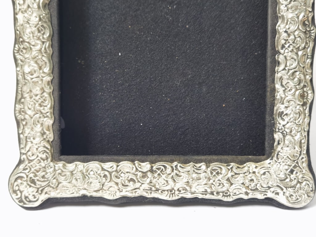 Silver Metal Photo Frame - 3
