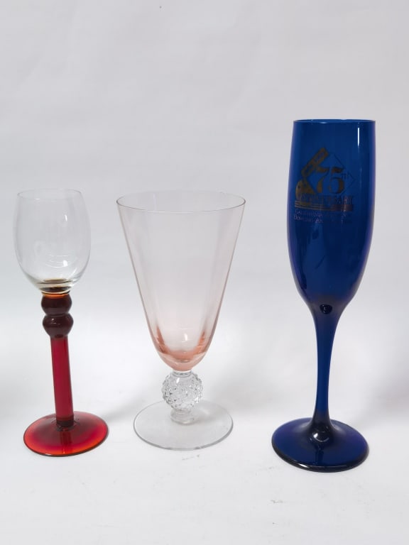 (3) Vintage Art Glass Wine Glasses (1 of 4)