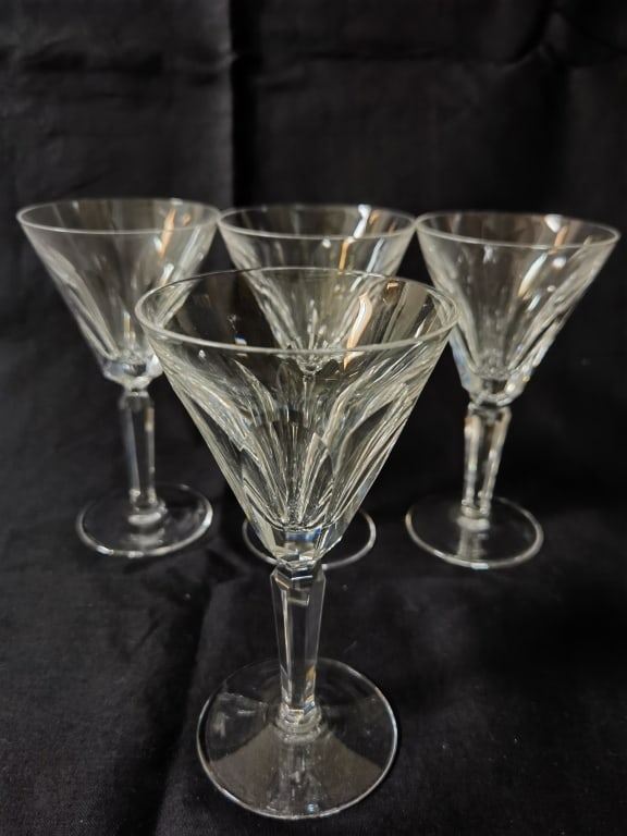 (4) Waterford Crystal Sheila Wine Glasses: (4) Waterford Crystal Sheila Wine Glasses, 6.5in